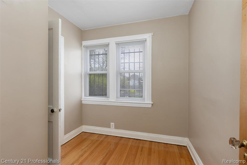 3322 Leslie Street, Detroit, MI 48238 — Photo 7