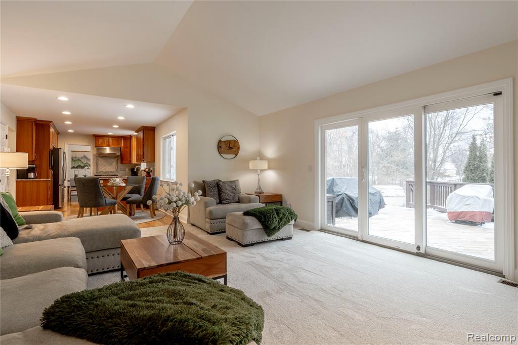 5500 Huntsman Drive, White Lake, MI 48383 — Photo 16