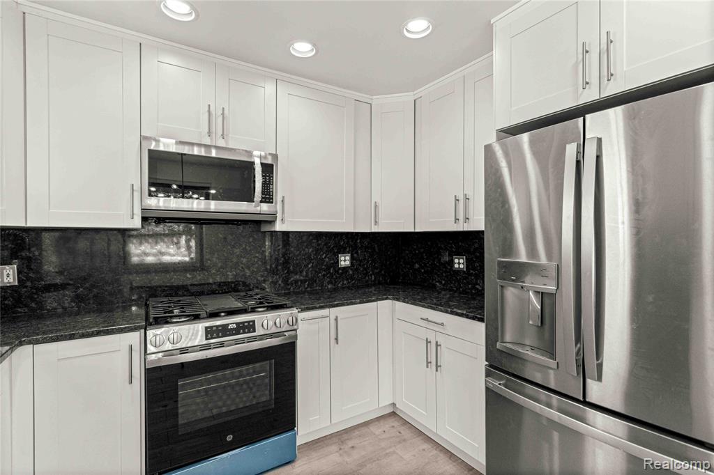 817 Lincoln Avenue, Lincoln Park, MI 48146 — Photo 9