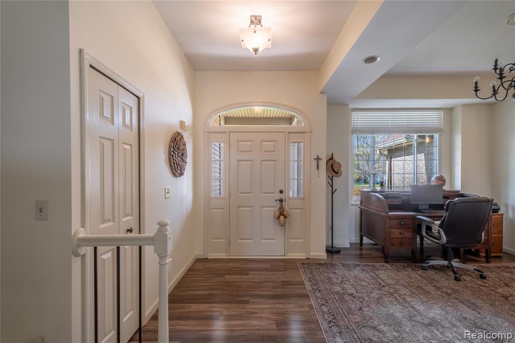2410 Torrey Grove Court, Fenton, MI 48430 — Photo 9