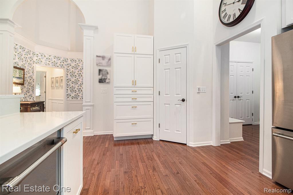 724 Knolls Landing Drive, 18, Milford, MI 48381 — Photo 13