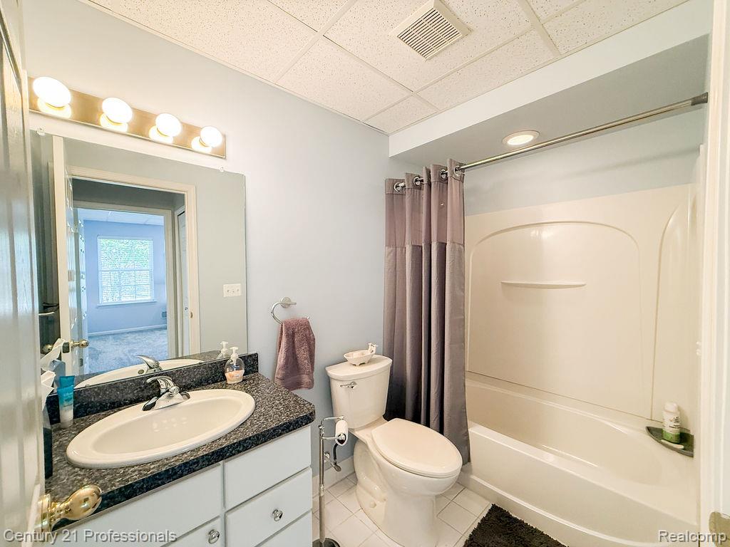 767 E Bluff Court, Rochester Hills, MI 48307 — Photo 50