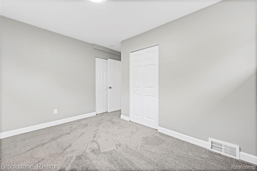 9025 Appleton, Redford, MI 48239 — Photo 15