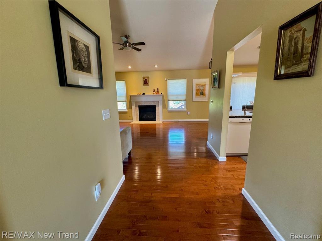1865 N KENWYCK Drive, 59, Ypsilanti, MI 48198 — Photo 3