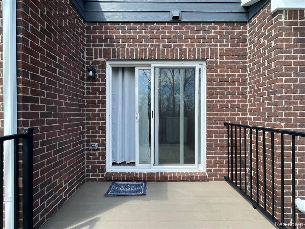 43591 CHANCELLOR LANE, Novi, MI — Photo 22
