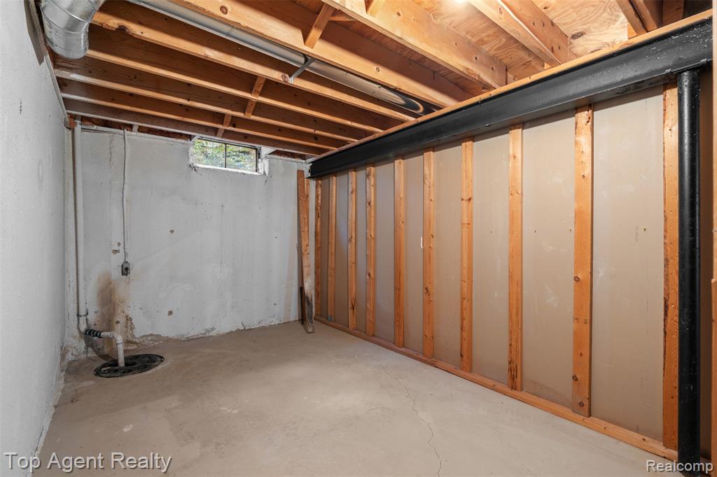 53260 VILLA ROSA Drive, Macomb, MI 48042 — Photo 33
