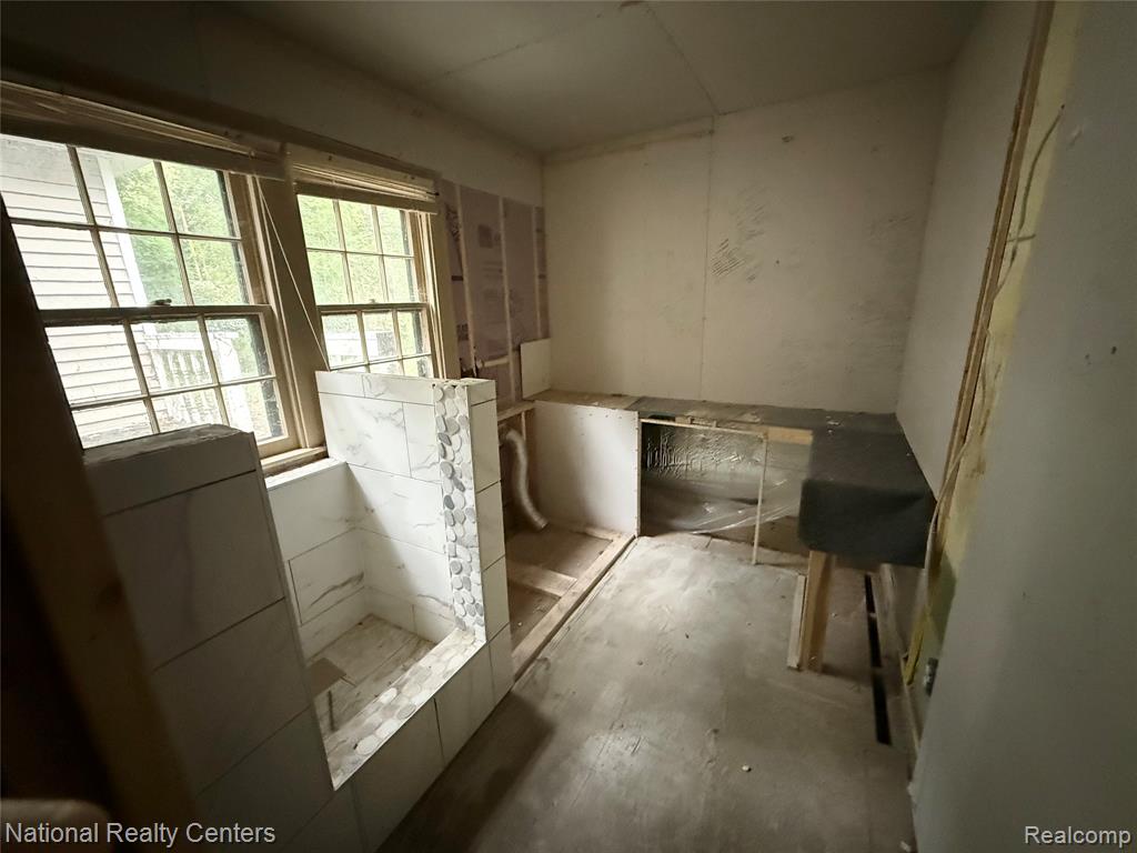 345 Colonial Lane, Algonac, MI 48001 — Photo 10
