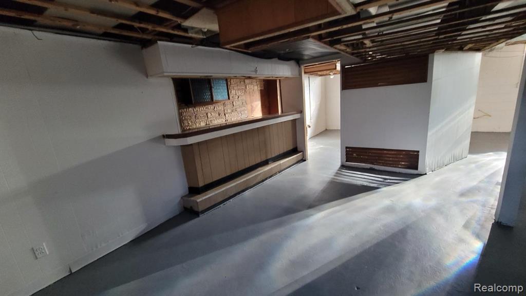 9215 Grandville Avenue, Detroit, MI 48228 — Photo 12