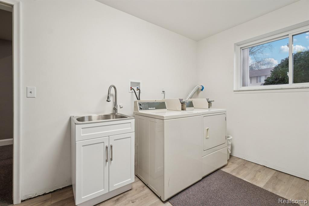 51288 Johns Drive, 7, New Baltimore, MI 48047 — Photo 21