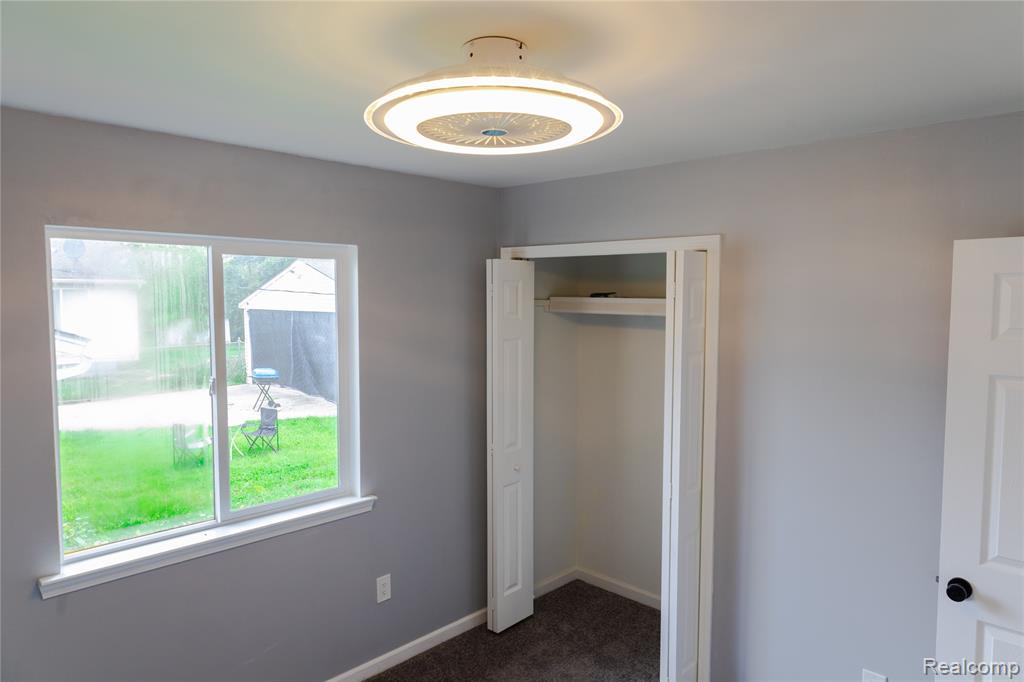 421 Harvey Avenue, Pontiac, MI 48341 — Photo 14