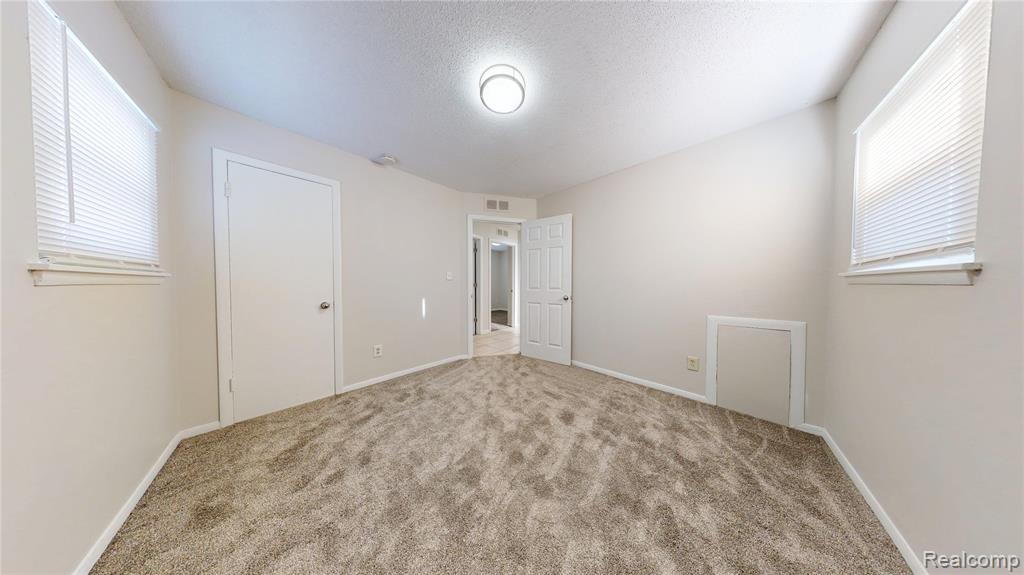 733 Livingston Avenue, Pontiac, MI 48340 — Photo 12