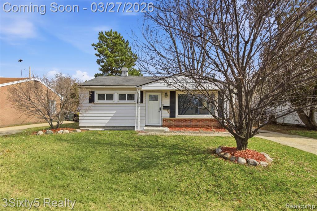 21950 Coolidge Highway, Oak Park, MI 48237 — front exterior