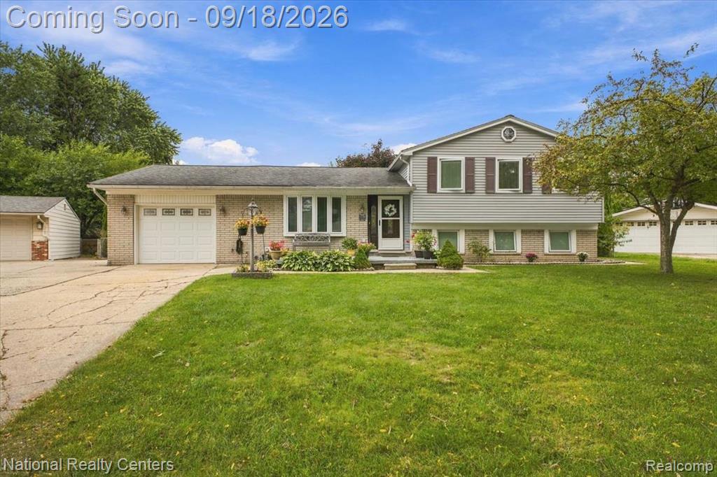 42146 Trinity Court, Sterling Heights, MI 48313