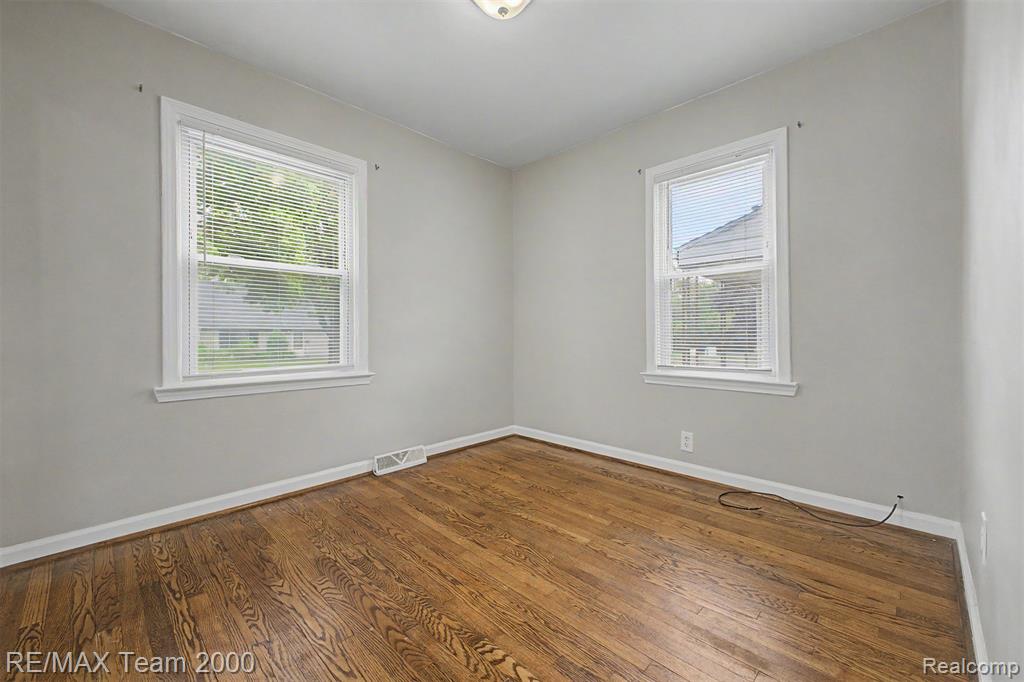 5635 Westpoint Street, Dearborn Heights, MI 48125 — Photo 22