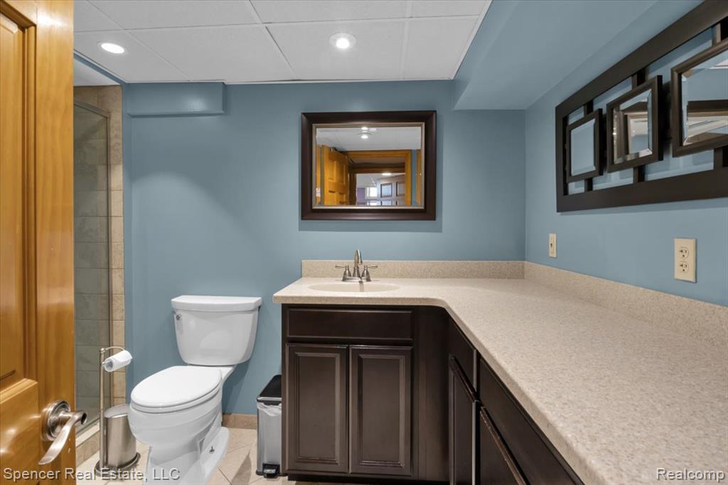 5726 Sutherland Drive, Waterford, MI 48327 — Photo 26