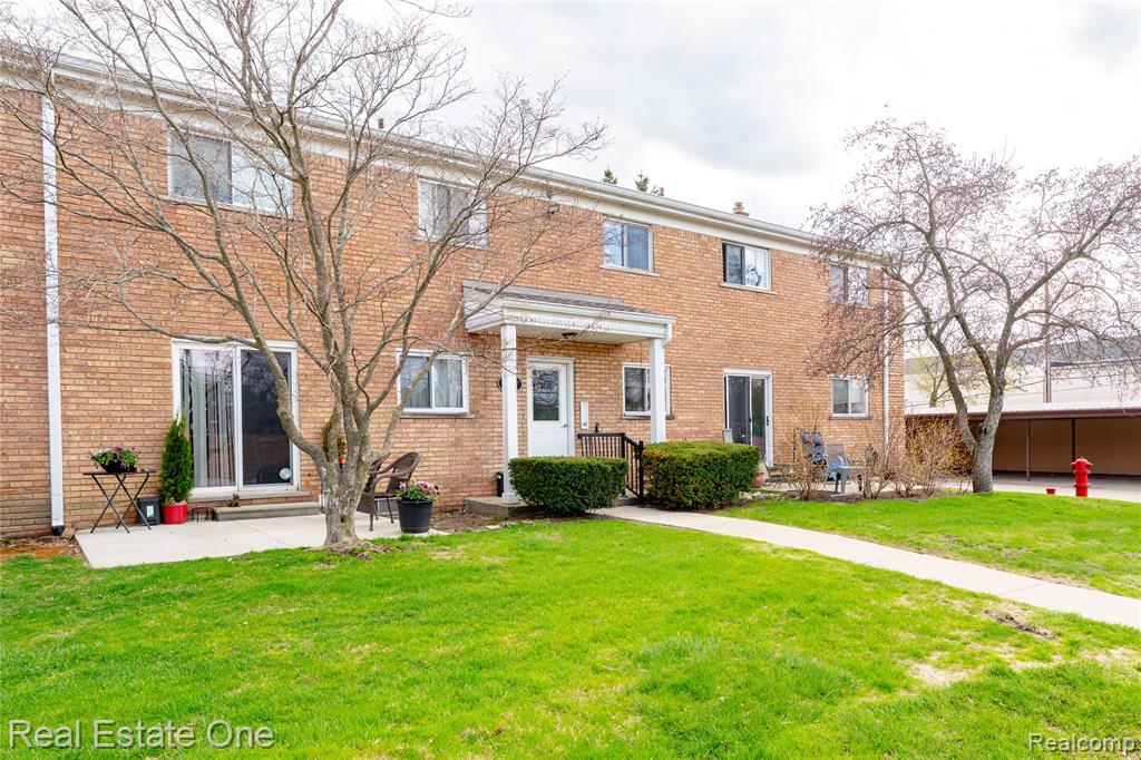 801 W Long Lake Road, 4, Bloomfield Hills, MI 48302 — Photo 18