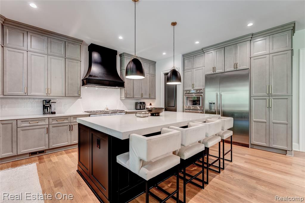 3370 Bloomcrest Drive, Bloomfield Hills, MI, 48304