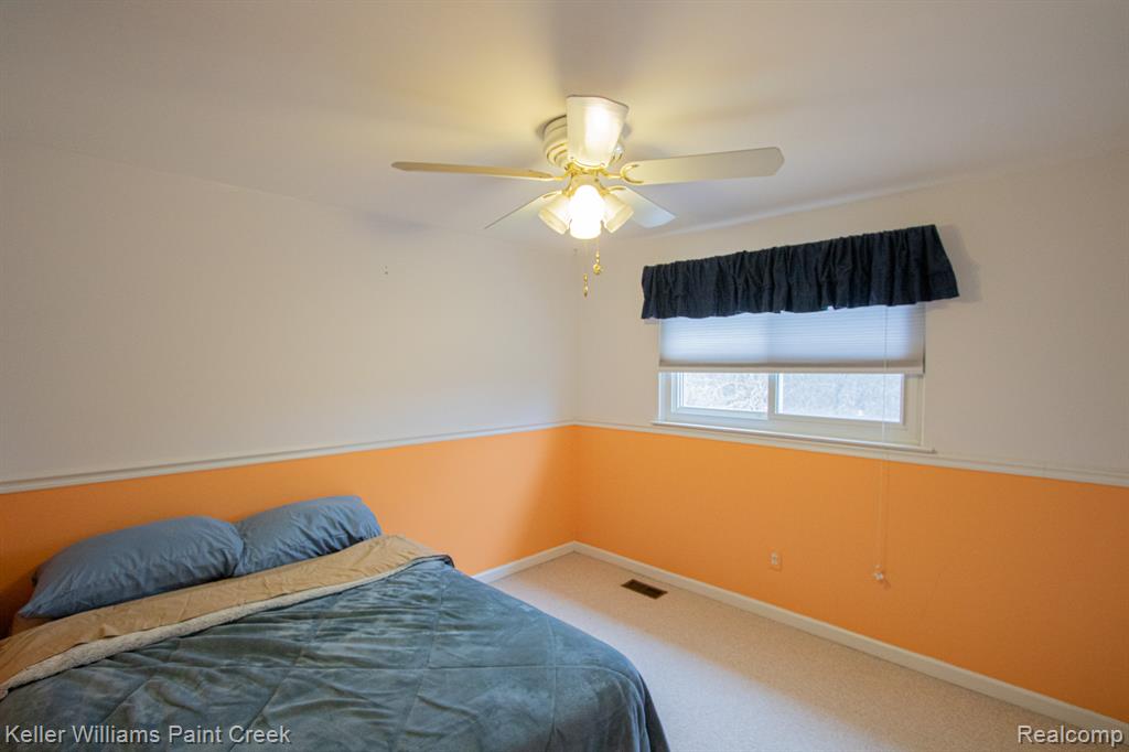 19170 Dawnshire Drive, Brownstown, MI 48193 — Photo 25