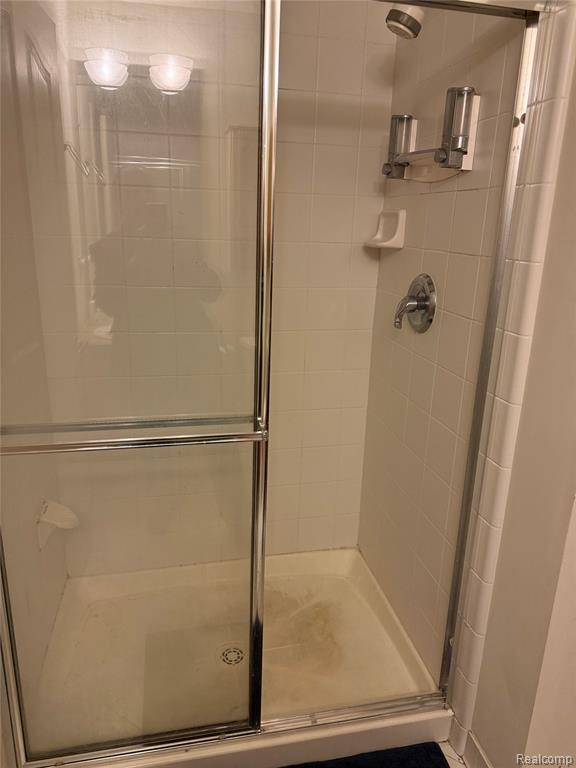 7555 Windgate Circle, West Bloomfield, MI 48323 — Photo 28