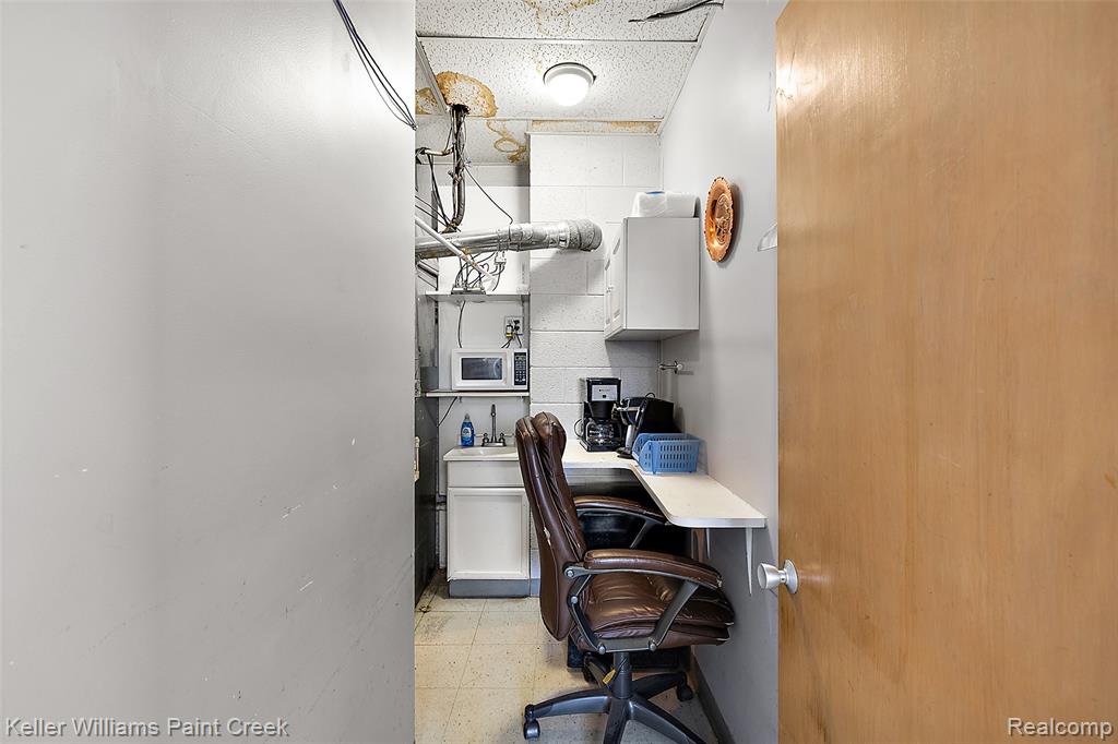 16068 E 8 Mile Road, Detroit, MI 48205 — Photo 13