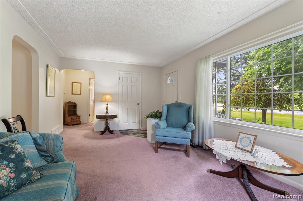 5090 Torrey Road, Flint, MI 48507 — Photo 5