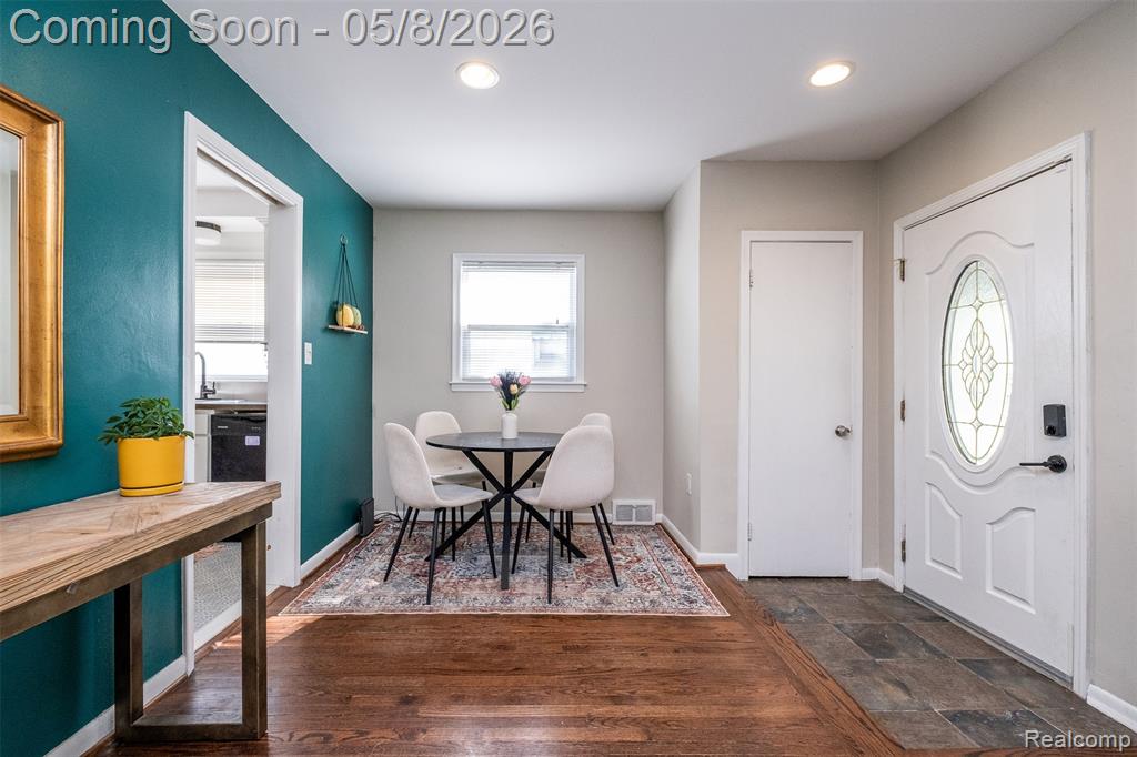 8796 Saratoga Street, Oak Park, MI 48237 — Photo 11
