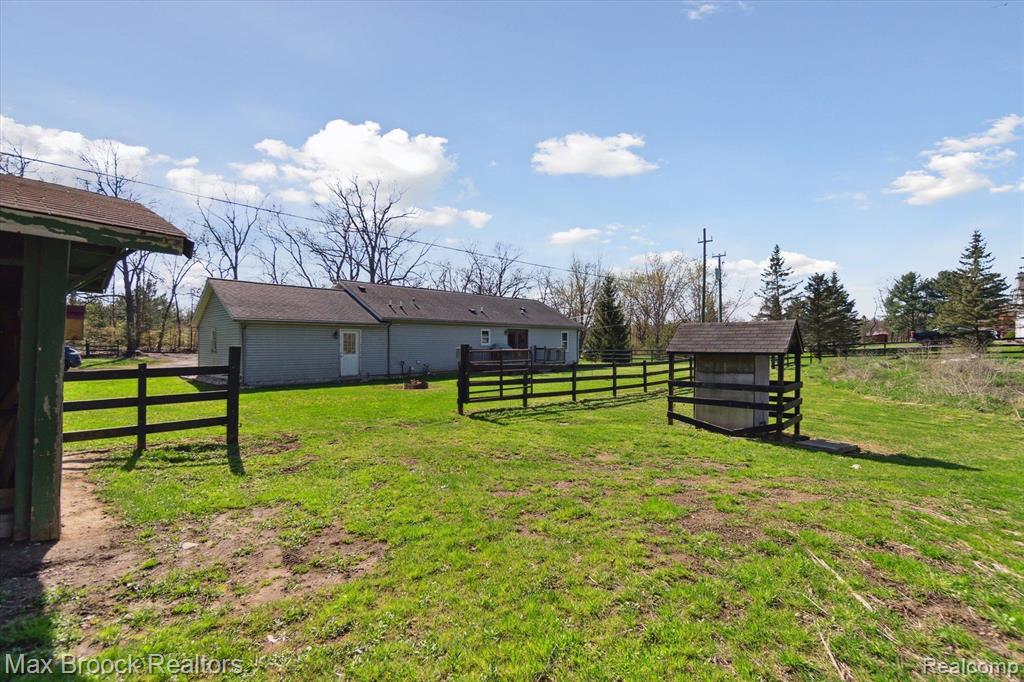 7665 PONTIAC LAKE Road, White Lake, MI — Photo 48