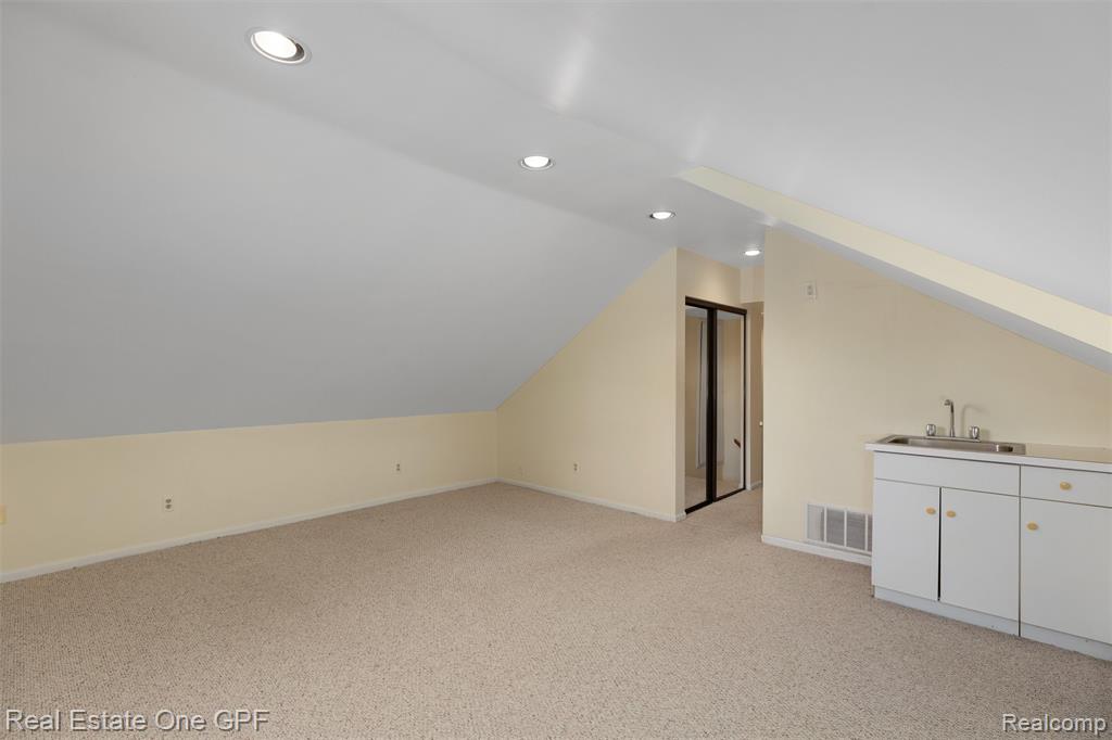 636 Middlesex Road, Grosse Pointe, MI 48230 — Photo 36