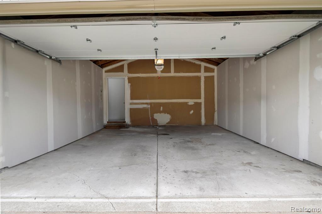 1670 WILLARD Drive, Canton, MI 48187 — Photo 31
