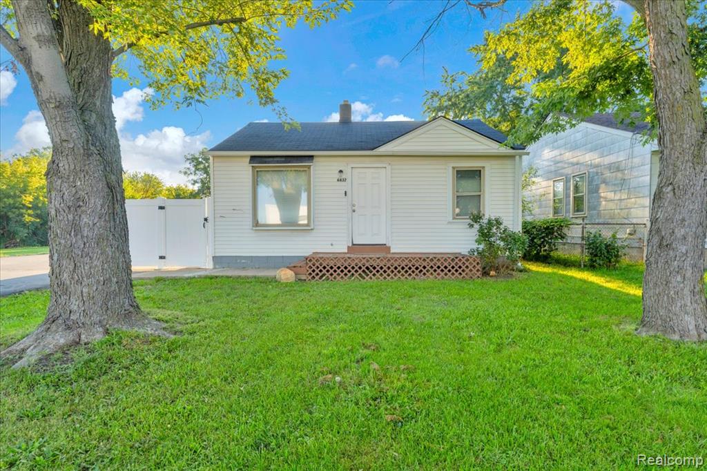 6837 Middlebelt Road, Romulus, MI 48174 — front exterior