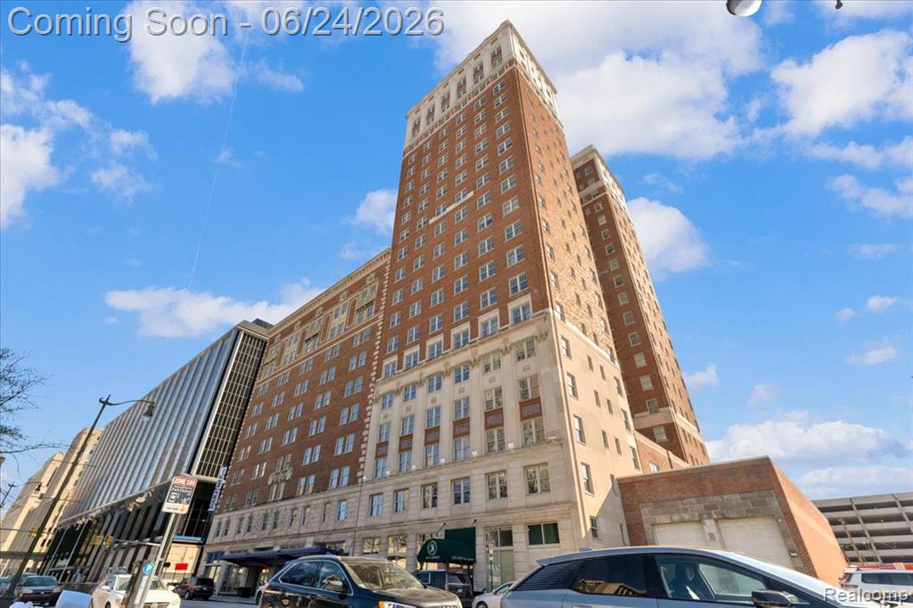 525 W LAFAYETTE Boulevard, 13E, Detroit, MI 48226 — Photo 37