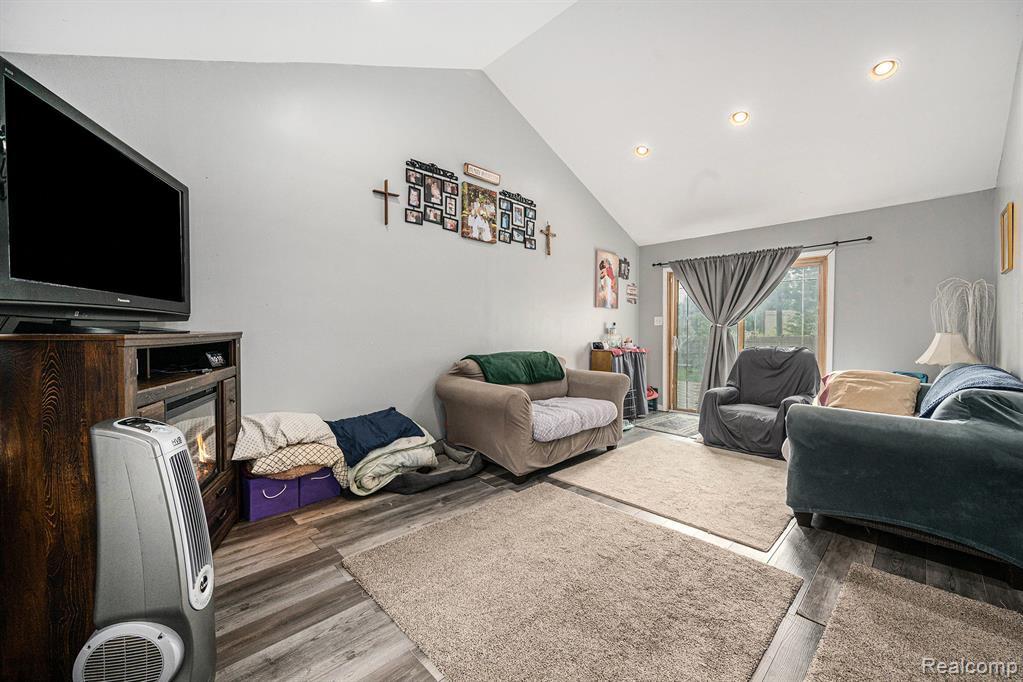 4415 Monroe Avenue, Waterford, MI 48329 — Photo 3