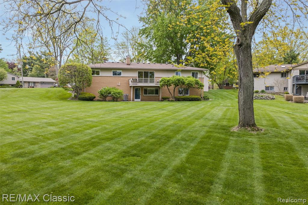 804 Bonita Drive, White Lake, MI 48383 — Photo 36