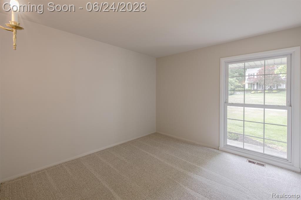 710 Basswood Drive, Rochester Hills, MI 48309 — Photo 30