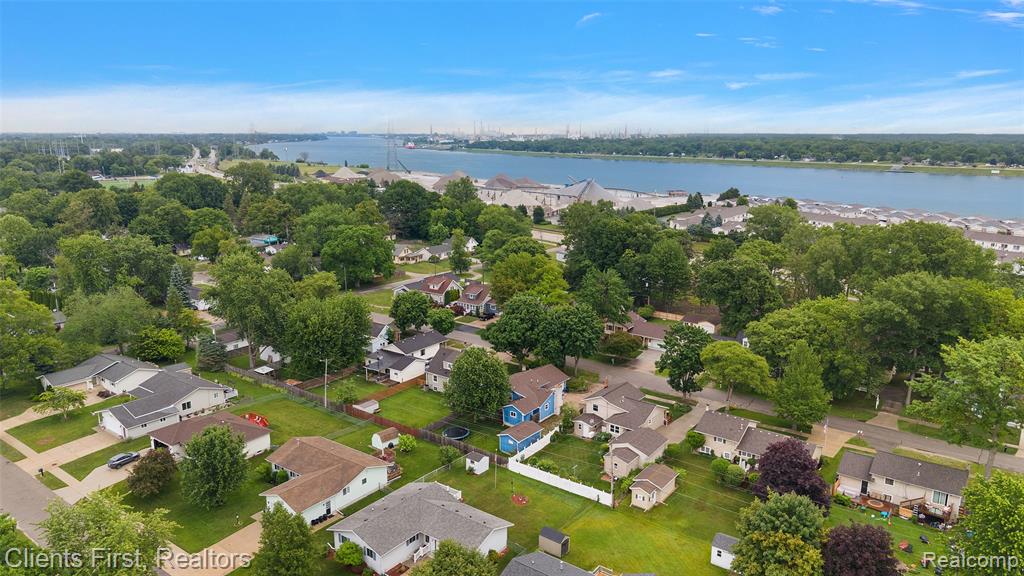 840 Saint James Street, Marysville, MI 48040 — Photo 12