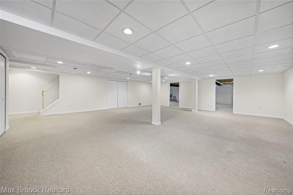 5015 Lake Vista Drive, West Bloomfield, MI 48323 — Photo 41