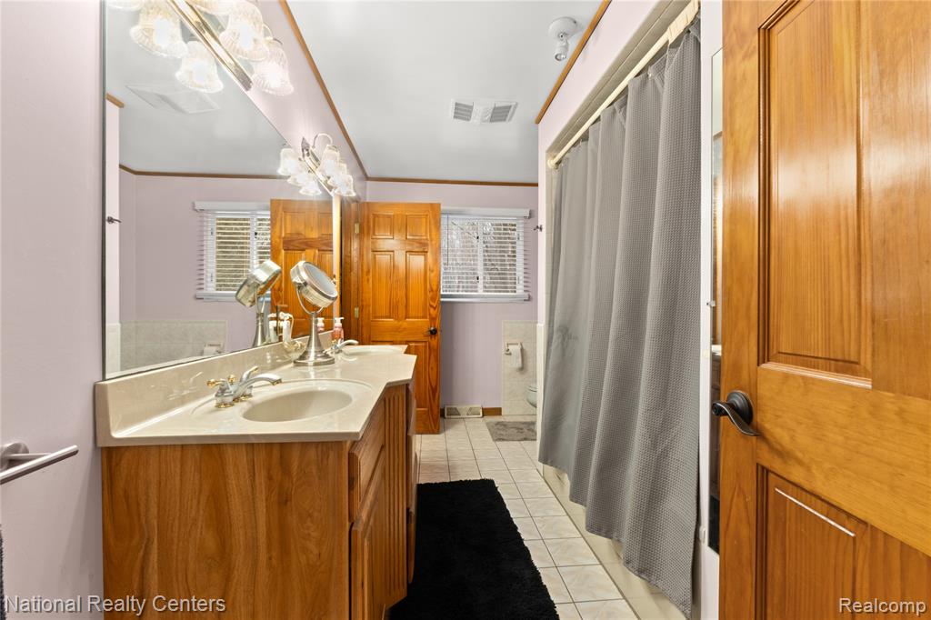 11720 Andersonville Road, Davisburg, MI 48350 — Photo 17