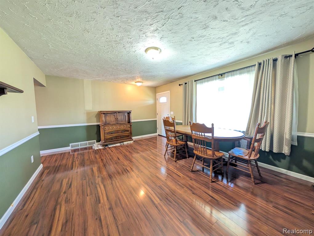 4320 Seymour Road, Swartz Creek, MI 48473 — Photo 5
