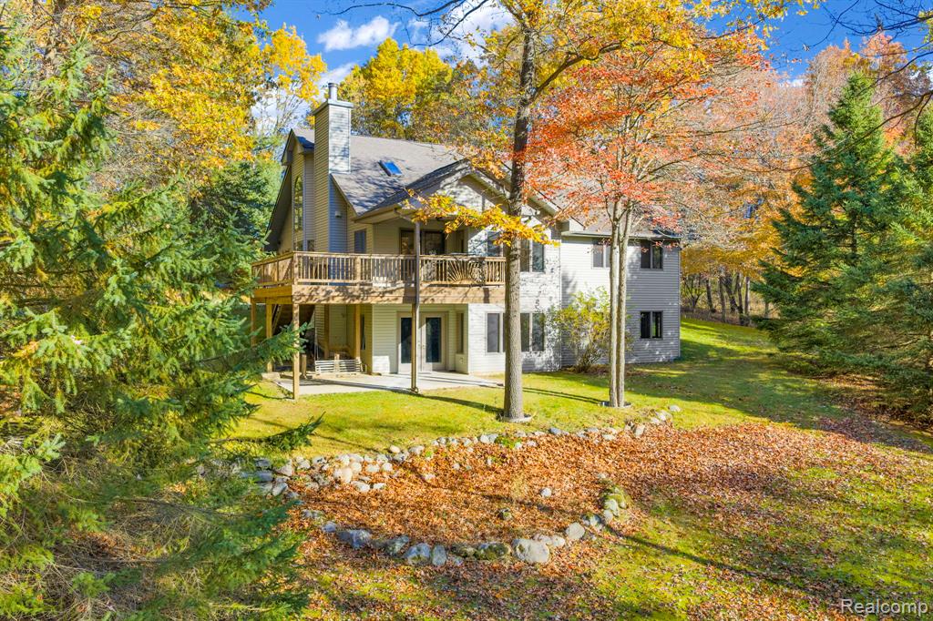 425 Rosell Road, Holly, MI 48442 — front exterior