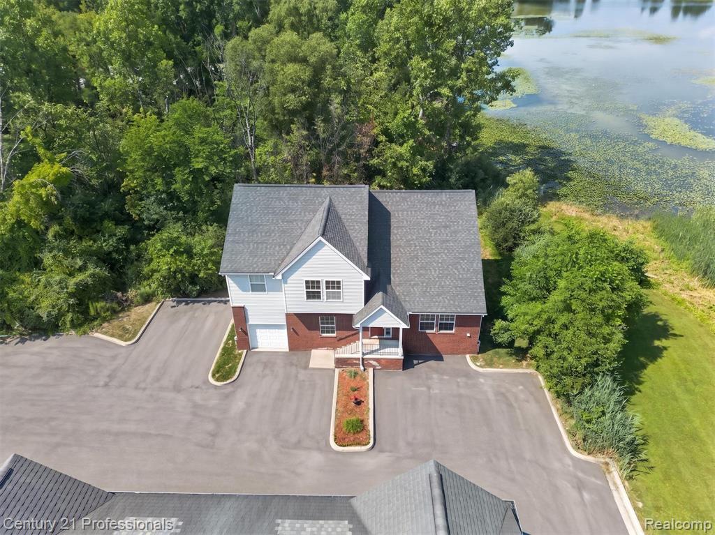 2042 Decker Road, Walled Lake, MI 48390 — Photo 43