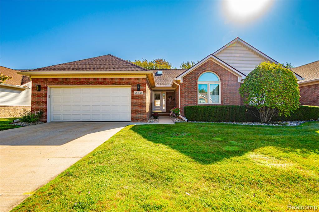582 Snowbird Circle E Circle E, St. Clair, MI 48079 — front exterior