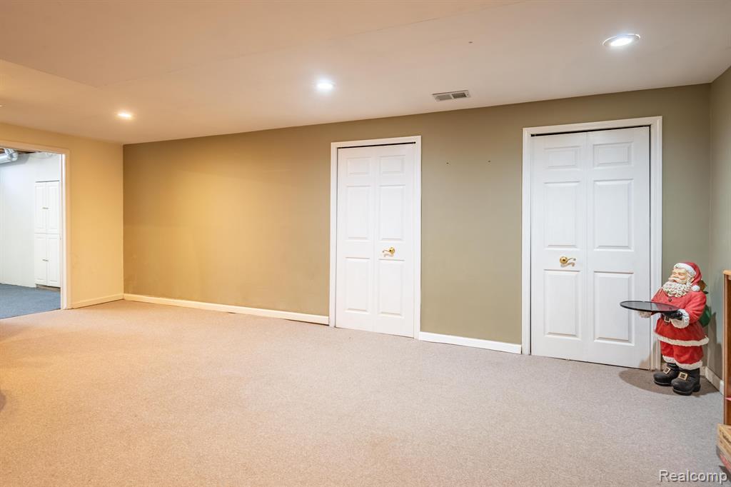 49035 QUAIL RUN Drive S, Plymouth, MI 48170 — Photo 48