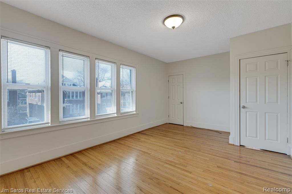 926-928 NOTTINGHAM, Grosse Pointe Park, MI 48230 — Photo 43