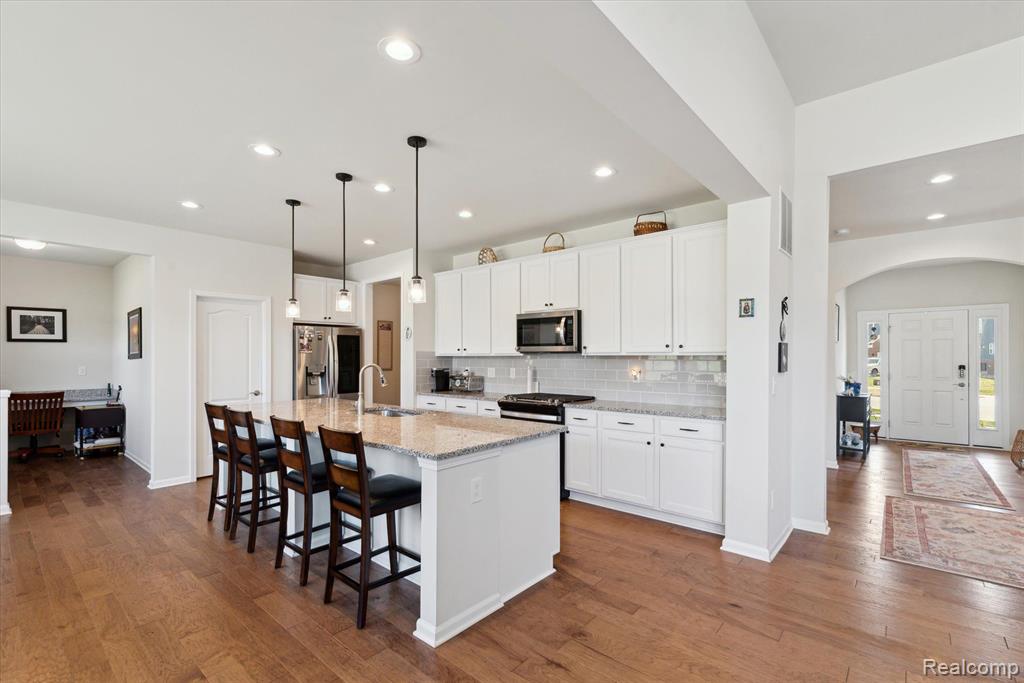 209 Glendale Court, Saline, MI 48176 — Photo 9