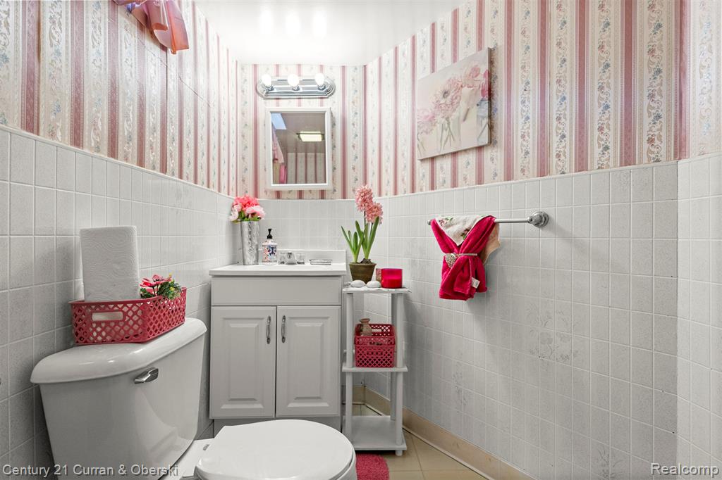 22151 Whitmore Street, Oak Park, MI 48237 — Photo 26