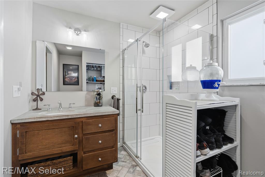 8548 Tim Tam Trail, Flushing, MI 48433 — Photo 16