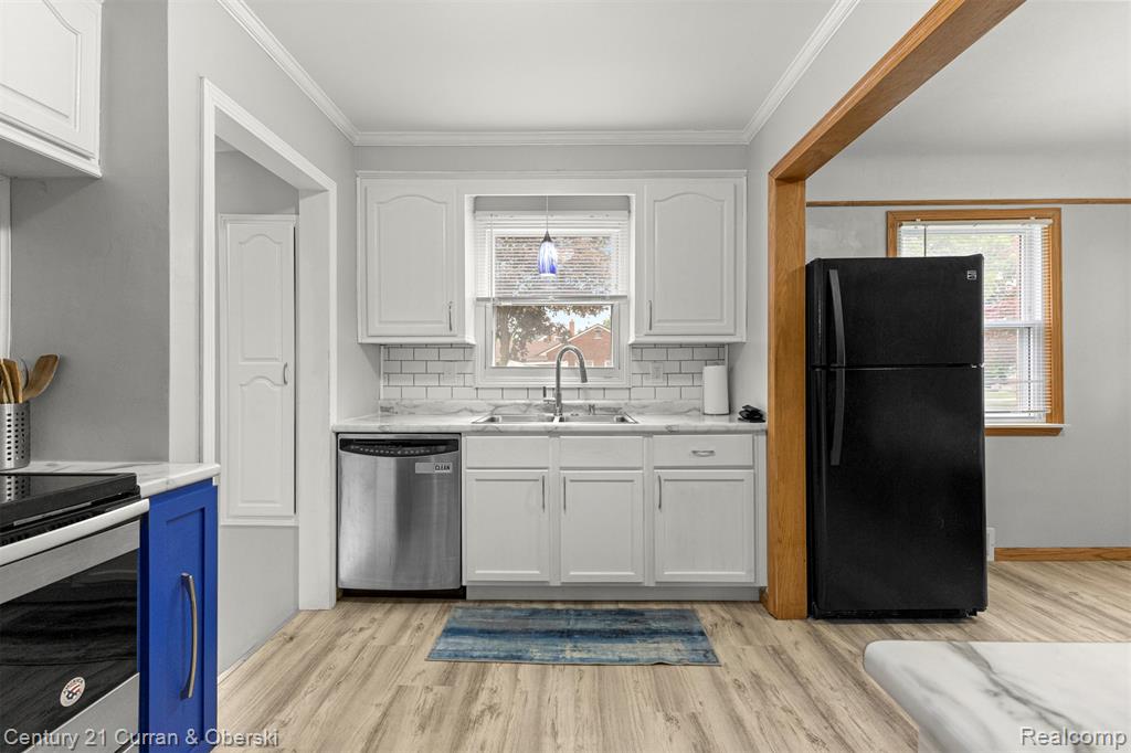 8904 Becker Avenue, Allen Park, MI 48101 — Photo 8