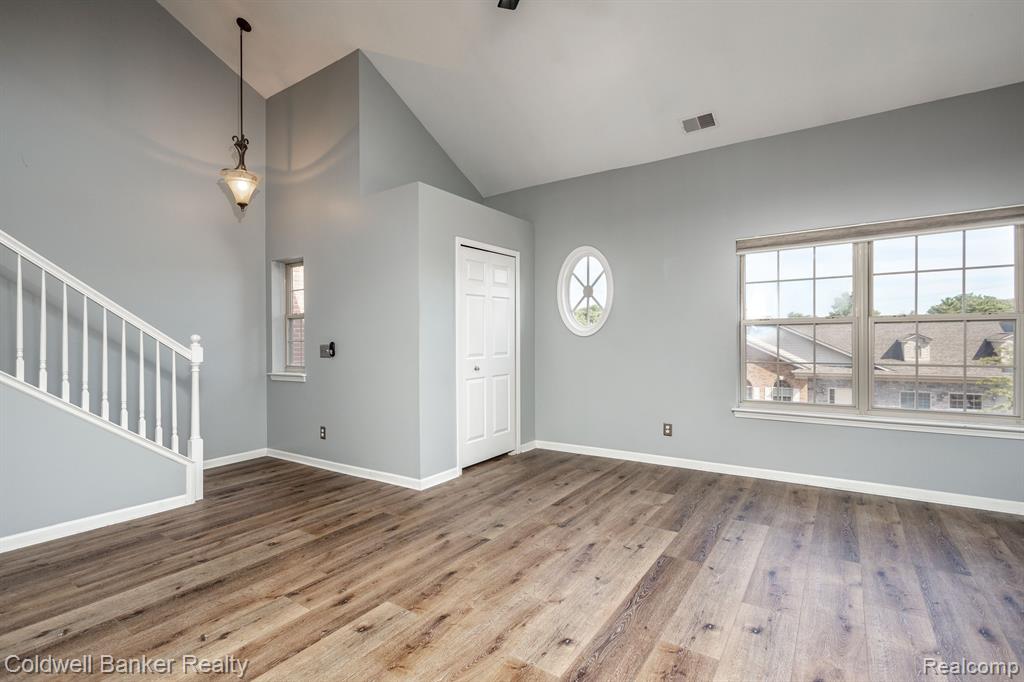 29427 Glen Oaks Boulevard E, Farmington Hills, MI 48334 — Photo 4