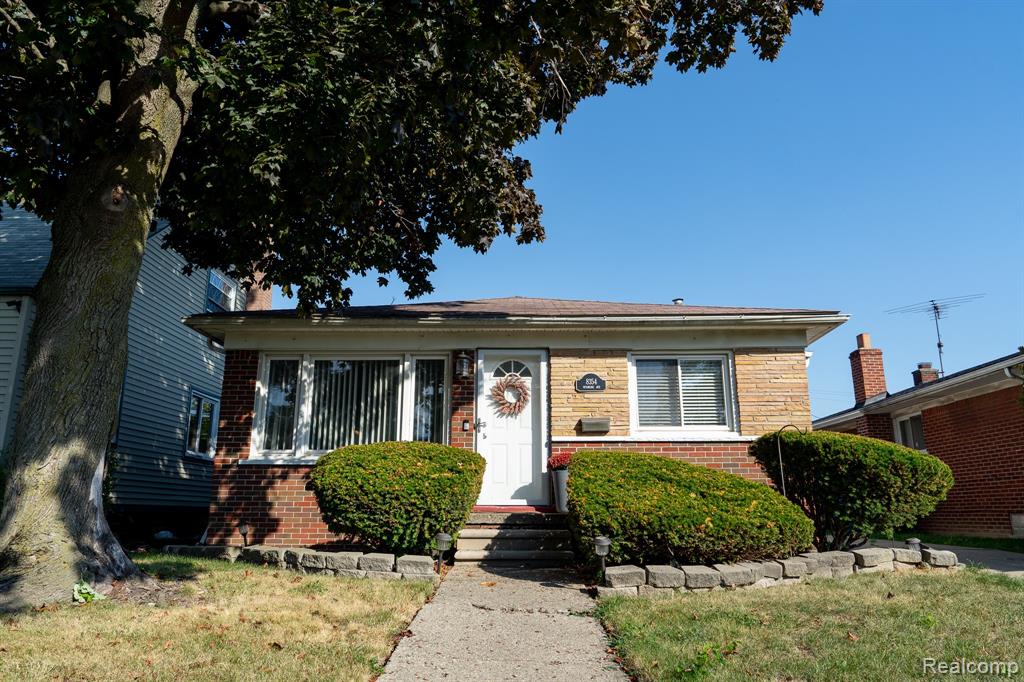 8354 Wyoming Avenue, Detroit, MI 48204 — front exterior