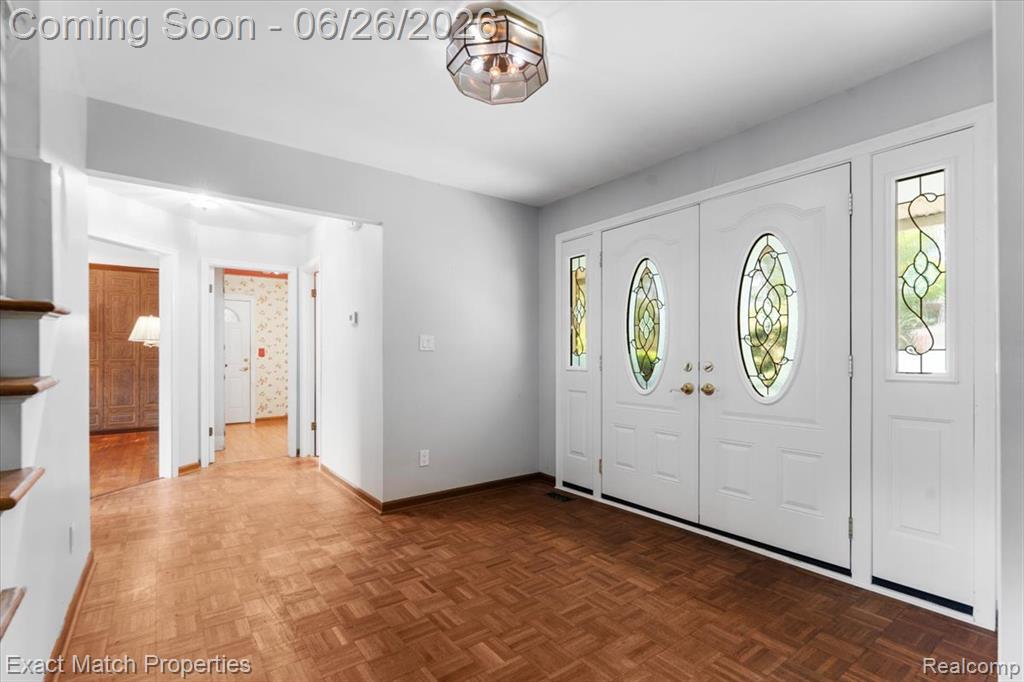 6737 Alderley Way, West Bloomfield, MI — Photo 16